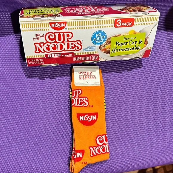 Nissin Cup Noodles Knee High Socks Bundle - Picture 1 of 4